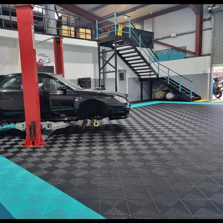 Customized High-strengh Garage Floor Tiles Plastic Interlocking Garage Flooring For Workshop Manufacturer In China